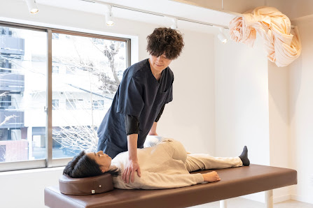 都立大学 肩こり｜CURE整骨院